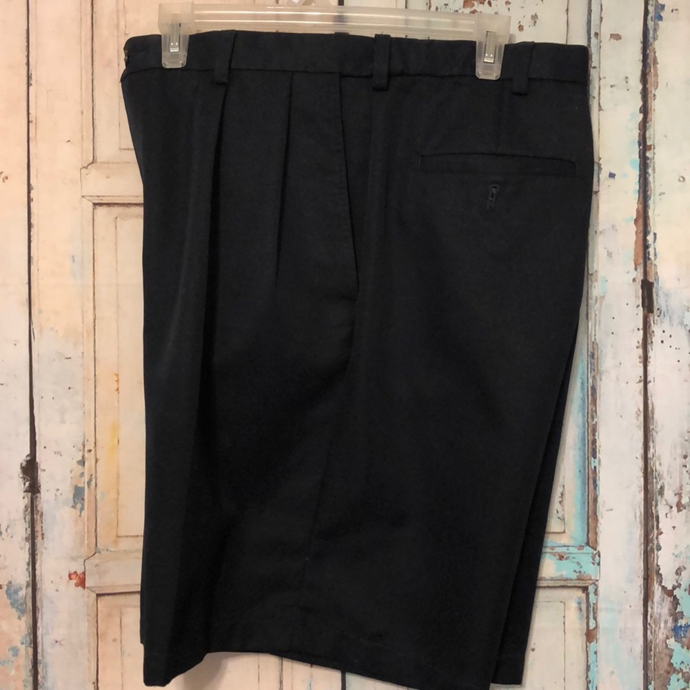 Navy Men’s Haggar Shorts 38W